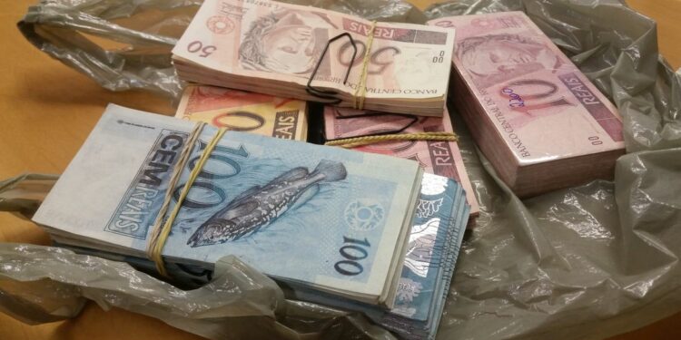 Polícia do Amazonas alerta: cuidado com o golpe do falso investimento