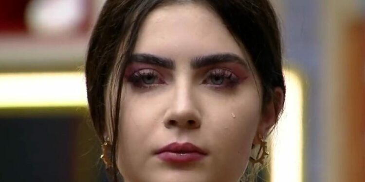 BBB22: Após saída de Bárbara, Jade tem crise de choro, enfrenta a produção e leva punição grave