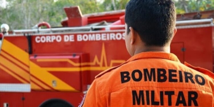 Bebê é resgatado após ficar trancado dentro de carro no aeroporto de Manaus