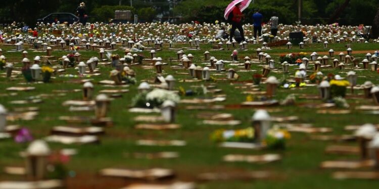 Amazonas confirma mais oito óbitos e atinge mais de 14 mil mortes pela Covid