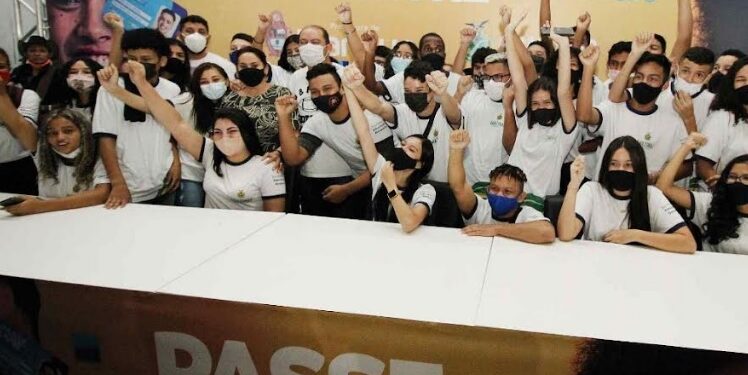 Passe livre estudantil começa a funcionar nesta segunda em Manaus
