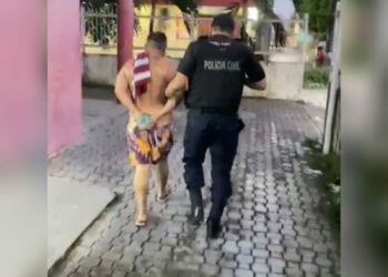 Homem é preso por importunação sexual após passar mão na bunda de uma mulher