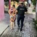 Homem é preso por importunação sexual após passar mão na bunda de uma mulher