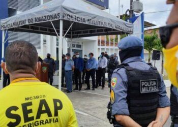 Detentos da UPP reformam delegacia de polícia da zona Leste de Manaus