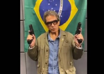 Roberto Jefferson é candidato e pode ser o primeiro senador com tornozeleira eletrônica no Brasil