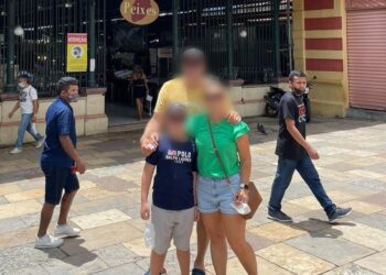 Homem flagrado roubando turistas no Centro de Manaus é preso