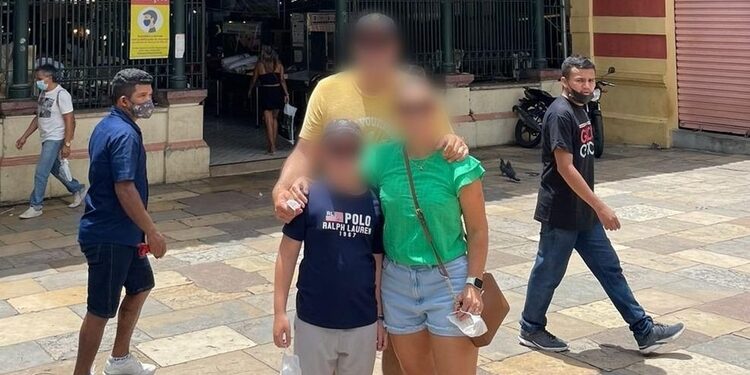Homem flagrado roubando turistas no Centro de Manaus é preso