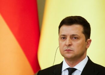 Presidente da Ucrânia aceita negociar com Putin para acabar com a guerra