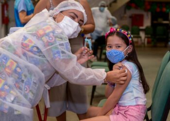 Covid-19: Vacinação em crianças é intensificada neste sábado (12) em Manaus