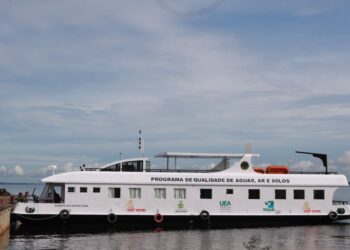 Governador Wilson Lima inaugura barco de pesquisa e lança uma das maiores ações de monitoramento ambiental do Brasil