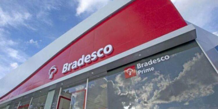 Bradesco é condenado a indenizar cliente por cobranças indevidas em conta bancária
