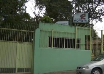 BULLYING – Menino de 13 anos mete a faca em colegas dentro da sala de aula