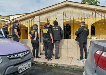 No Dia da Mulher, vítima que era mantida presa e vigiada por câmeras pelo marido é resgatada pela PC