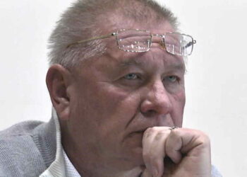 Prefeito ucraniano é morto enquanto distribuía remédios e alimentos