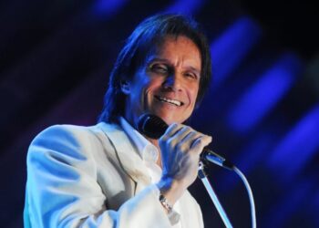 Após 47 anos, Globo dispensa Roberto Carlos e encerra contrato com o rei