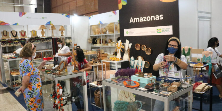 Edital para artesãos interessados em participar do 15º Salão do Artesanato, em Brasília, é divulgado