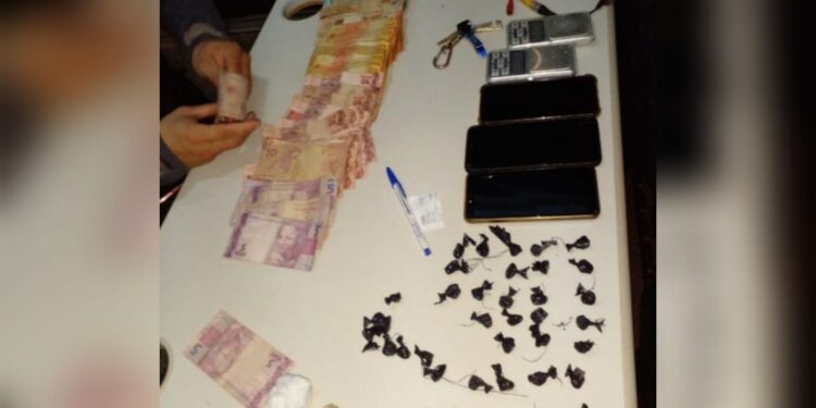 Criança de 10 anos é apreendida com drogas e dinheiro, no Amazonas