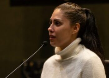 Detentas acusam mãe de Henry de mostrar os seios para advogado dentro da cadeia