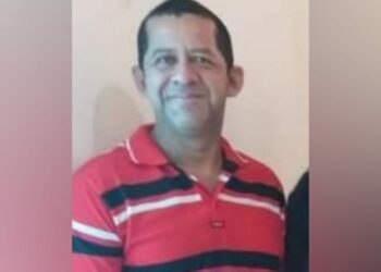 Caseiro que caminhava na rua morre em fogo cruzado entre bandidos e polícia, no Coroado