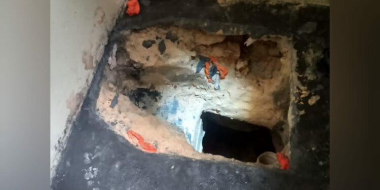 Detentos fazem buraco em cela para fugir, mas acabam tendo fuga frustrada em Manaus