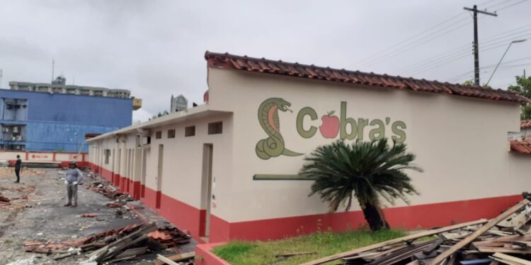 Dono de motel decide demolir prédio do Cobra’s mas prefeitura embarga obra irregular
