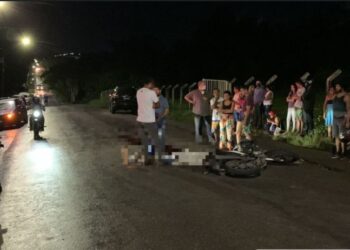 Motociclista morre após ser arremessado em grave acidente, no Tarumã