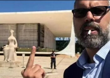 Foragido da Justiça, Allan dos Santos pede ao STF desbloqueio bancário alegando não conseguir se manter nos EUA