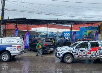 Empresário é baleado na cabeça durante assalto a loja de carros, no Nova Cidade