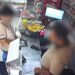VÍDEO: Homem anuncia assalto em padaria com bebê no colo e ameaça vítimas com faca