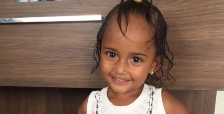 Criança de 2 anos morre ao ser atropelada por bêbado durante o feriado de carnaval