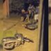 Mulher desce a porrada na amante do marido em frente a motel