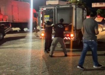 Morador de rua é linchado suspeito de furtar carro em Manaus