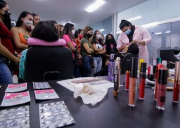 Prefeitura oferta 245 vagas gratuitas em oficinas de qualificação profissional para mulheres