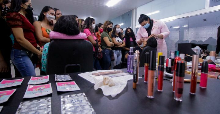 Prefeitura oferta 245 vagas gratuitas em oficinas de qualificação profissional para mulheres