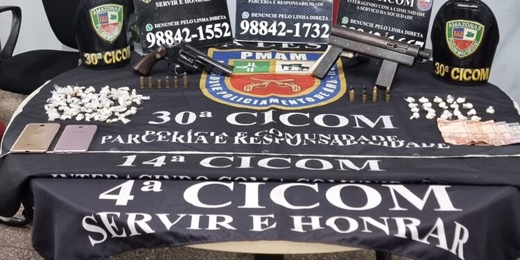 Dupla recebe polícia a tiros no Santa Inês, é alvejada e leva a pior