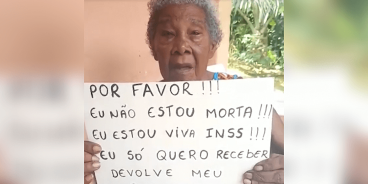 Dada como morta pelo INSS, idosa tenta provar que está viva para voltar a receber benefício