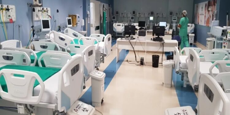 Covid: Amazonas zera internações em leitos de UCI e ocupação dos leitos clínicos e UTI está abaixo de 20%