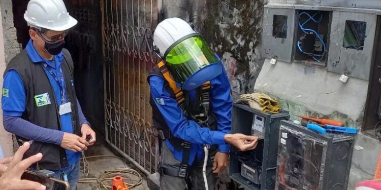 Amazonas Energia é multada em R$ 400 mil por medidores irregulares