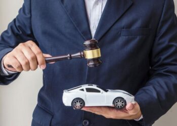 Justiça condena Banco Aymoré e Leilomaster leilões a pagar indenização por danos morais a cliente