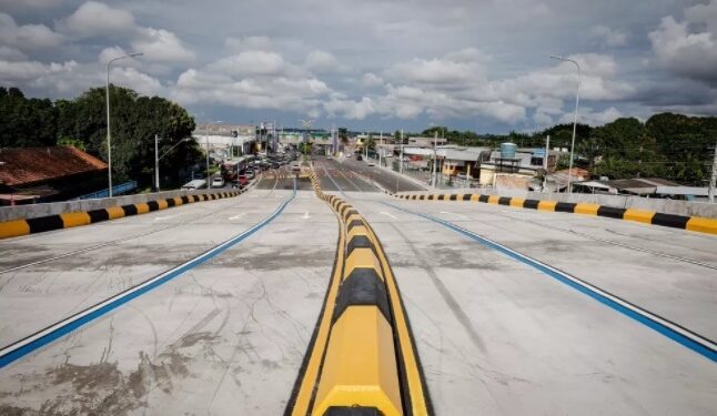 Prefeitura faz interdição temporária de alça do viaduto do Manoa