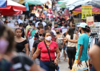 Vereador sugere que os “feios” permaneçam com uso de máscaras