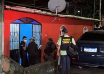 Pistoleiros invadem casa e matam vítima com cinco tiros em Manaus