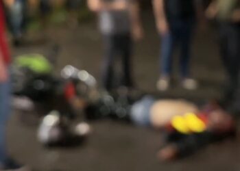 Peritos encontram drogas no bolso de mototaxista executado no Jorge Teixeira