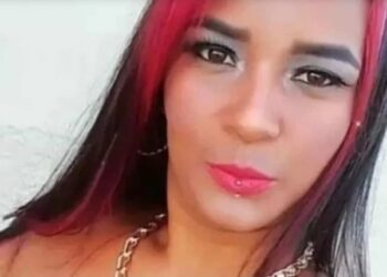 Mulher morre após ser estuprada por 3 homens e enterrada viva no quintal de uma casa