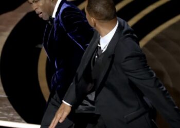 Veja: Will Smith enfia a mão na cara de Chris Rock no Oscar e leva estatueta de melhor marido