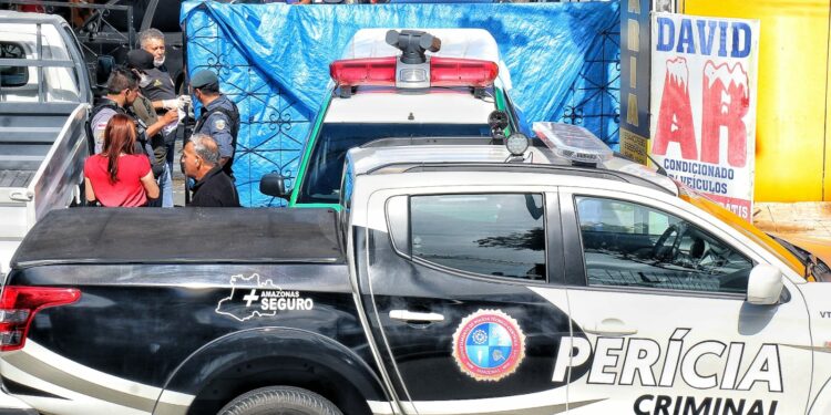 Homem é executado com tiro na cabeça dentro de oficina na Praça 14