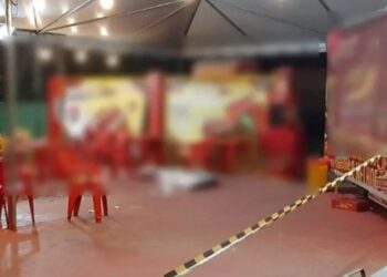 Homem sai para comer cachorro-quente e é executado na frente da esposa