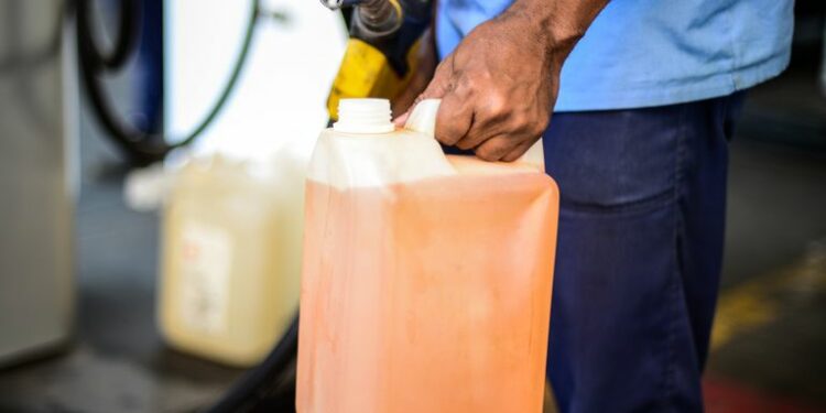 Mais uma vez, Petrobras reajusta preços da gasolina, diesel e gás de cozinha