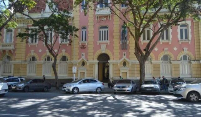 Mulher é resgatada após ser estuprada e mantida em cárcere pelos sogros