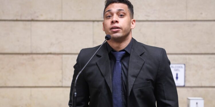 Polícia investiga vazamento de vídeo íntimo de Gabriel Monteiro com menor de 15 anos